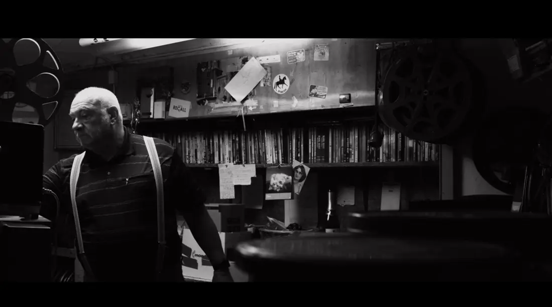 Erfahrener Kommissariatsleiter in einem Polizeibüro